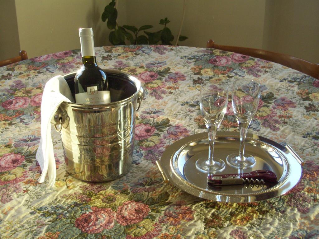 Bed And Breakfast La Palanzana Витербо Стая снимка